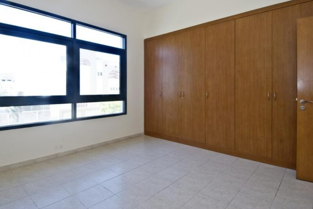 Apartments with built-in wardrobes for sale in Al Sidir