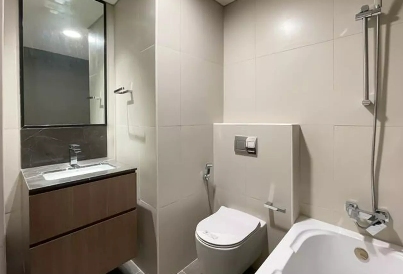 Bathroom in Living Garden 2