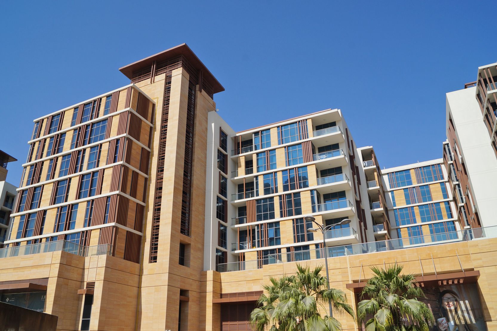 Dubai Wharf Tower 2 Apartments for rent