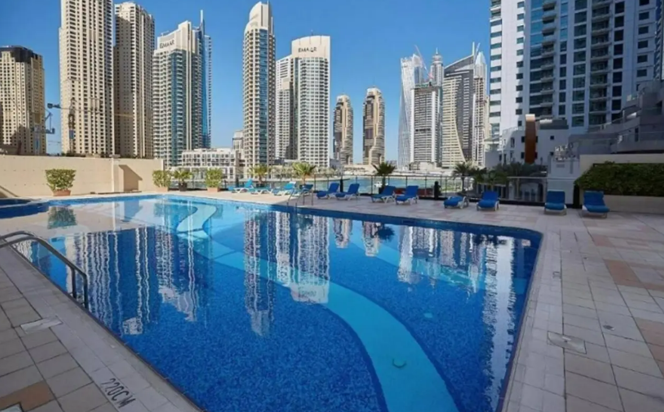 Pool in Marina View Towers
