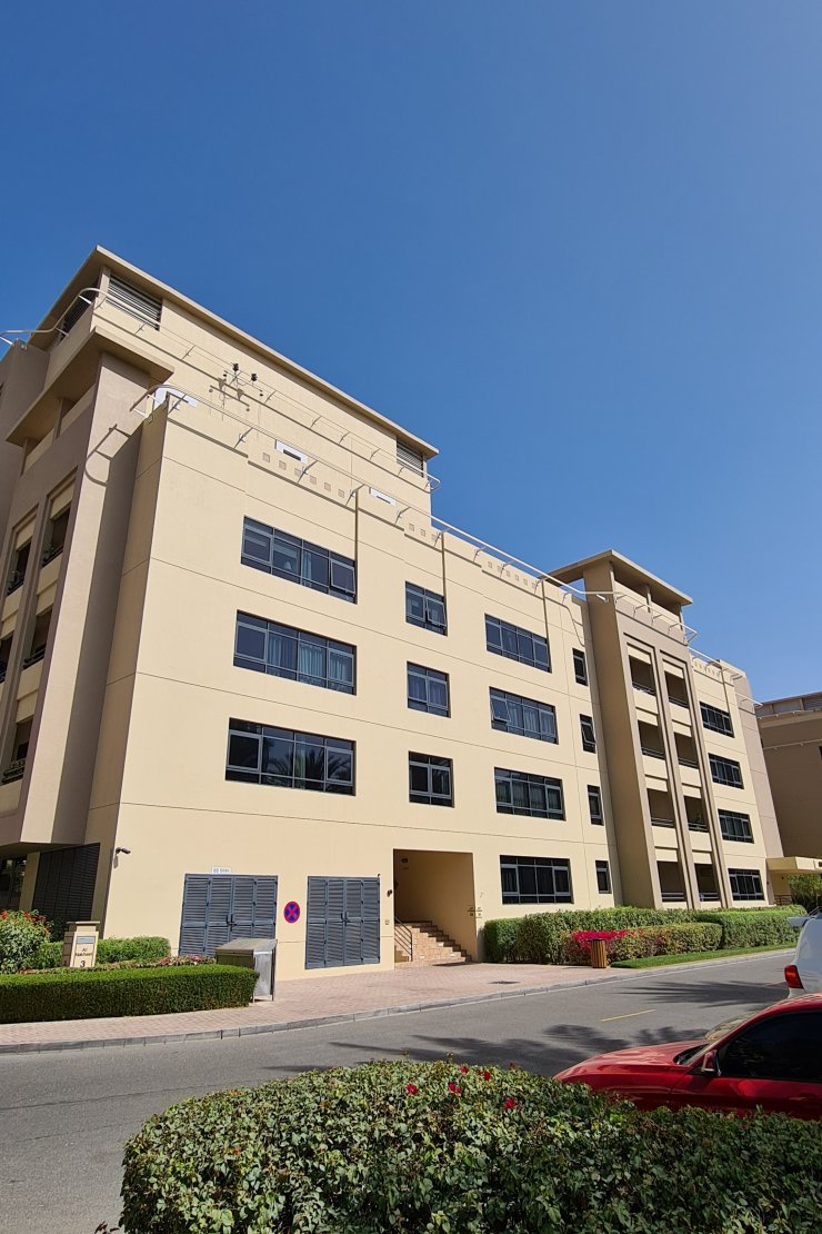 Spacious Apartments for sale in Al Nakheel 3