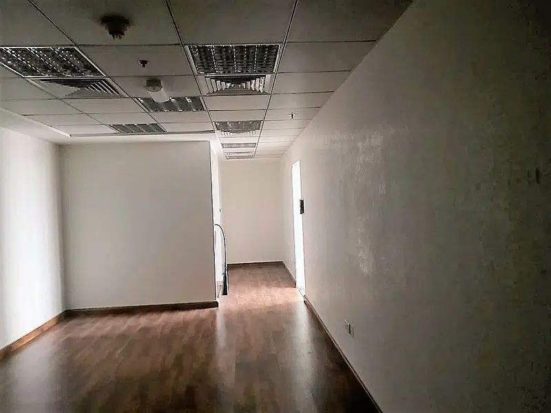 Spacious Office units for sale in Jumeirah Business Center 4_copy_89