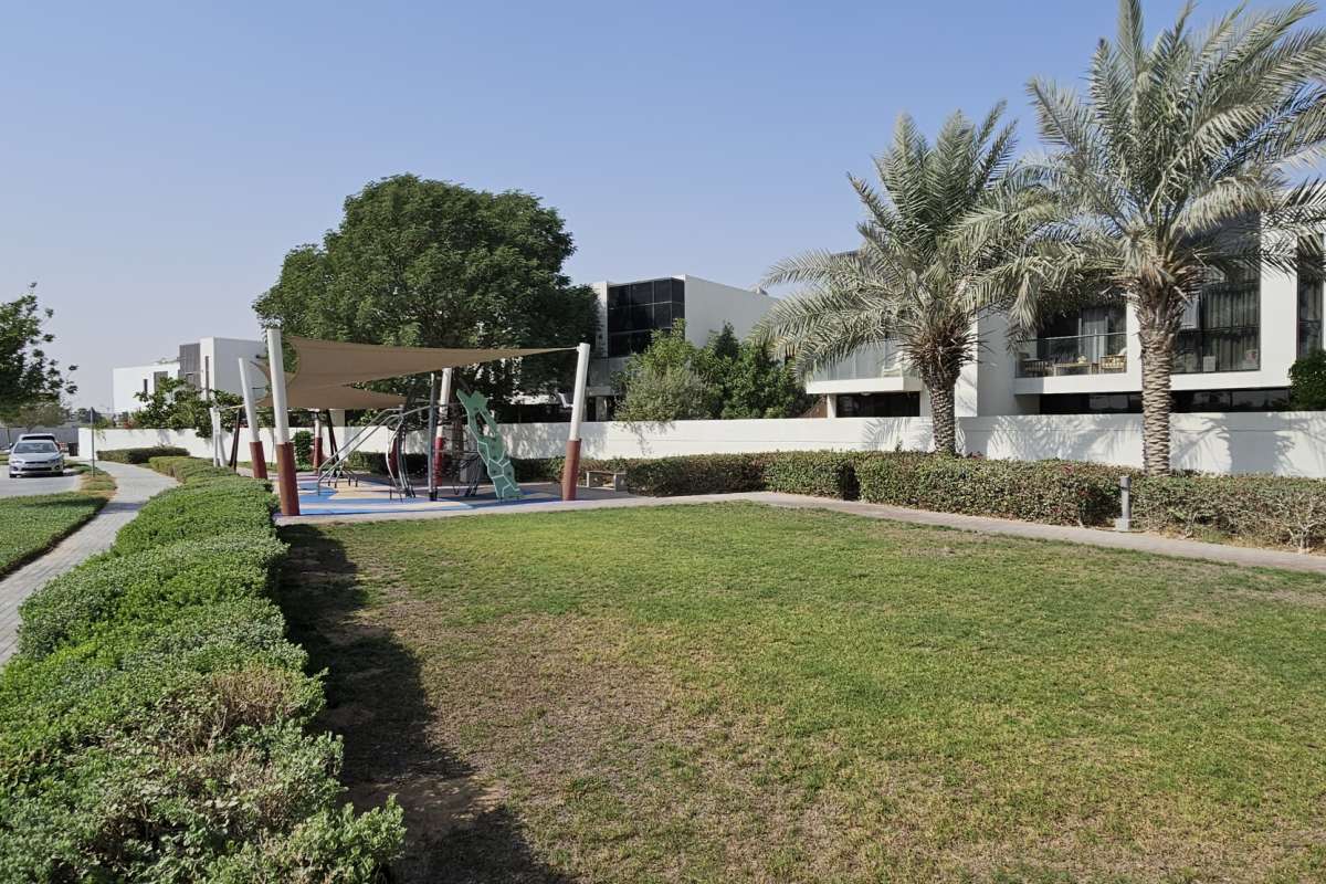 damac-hills-2_Community park