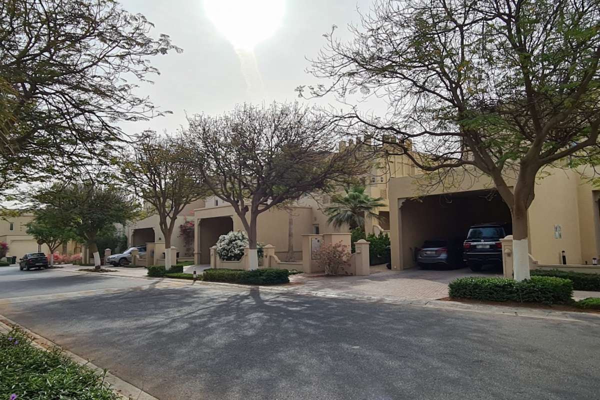 Al Mahra | Villas available