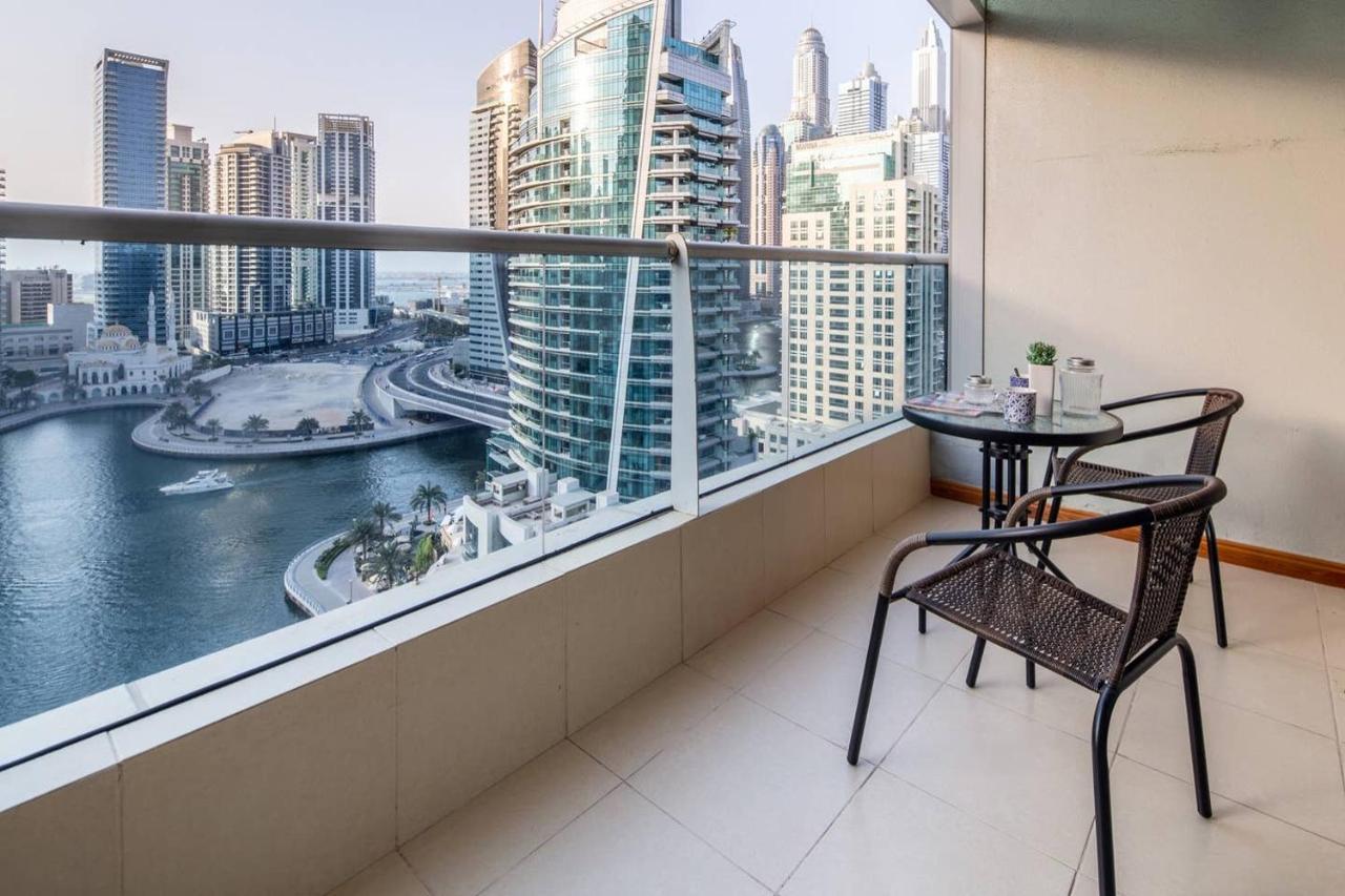 Balcony in Marina Diamond 4