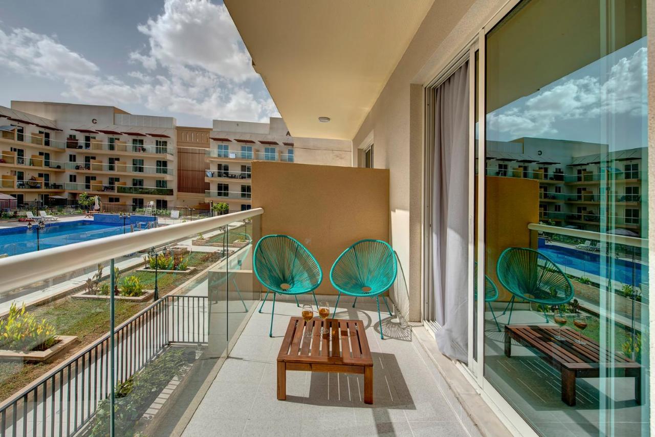 Balcony in Roxana Residence C
