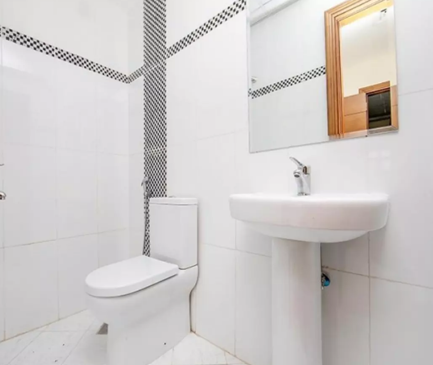 Bathroom in Al Waleed Residence