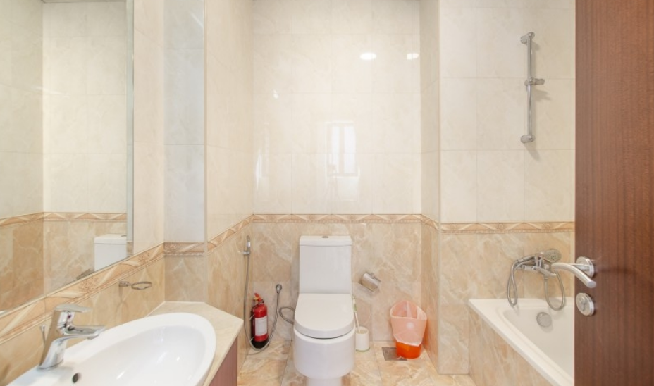 Bathroom in Mulberry Mansions