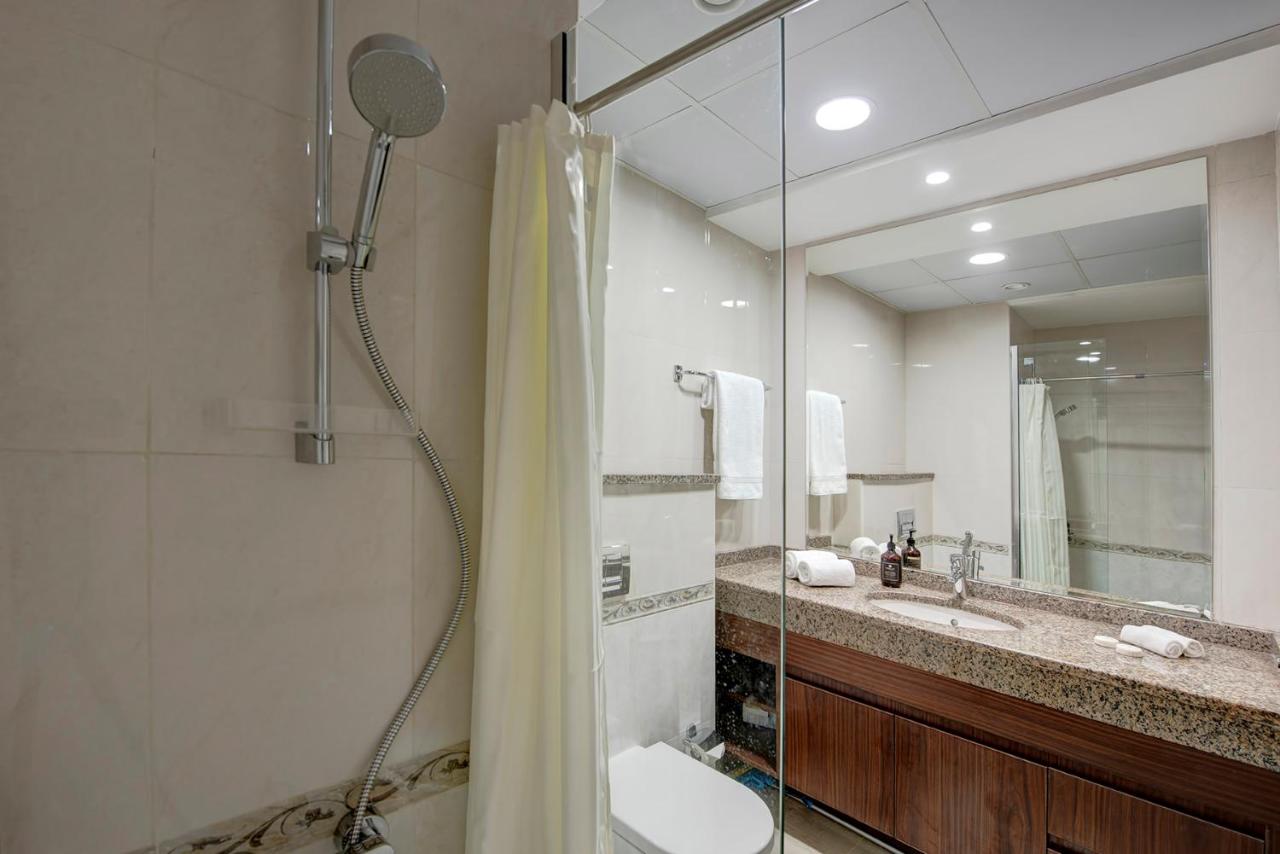 Bathroom in Roxana Residence A