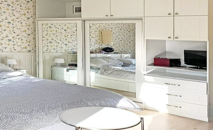 Bedroom in the  Springs 8