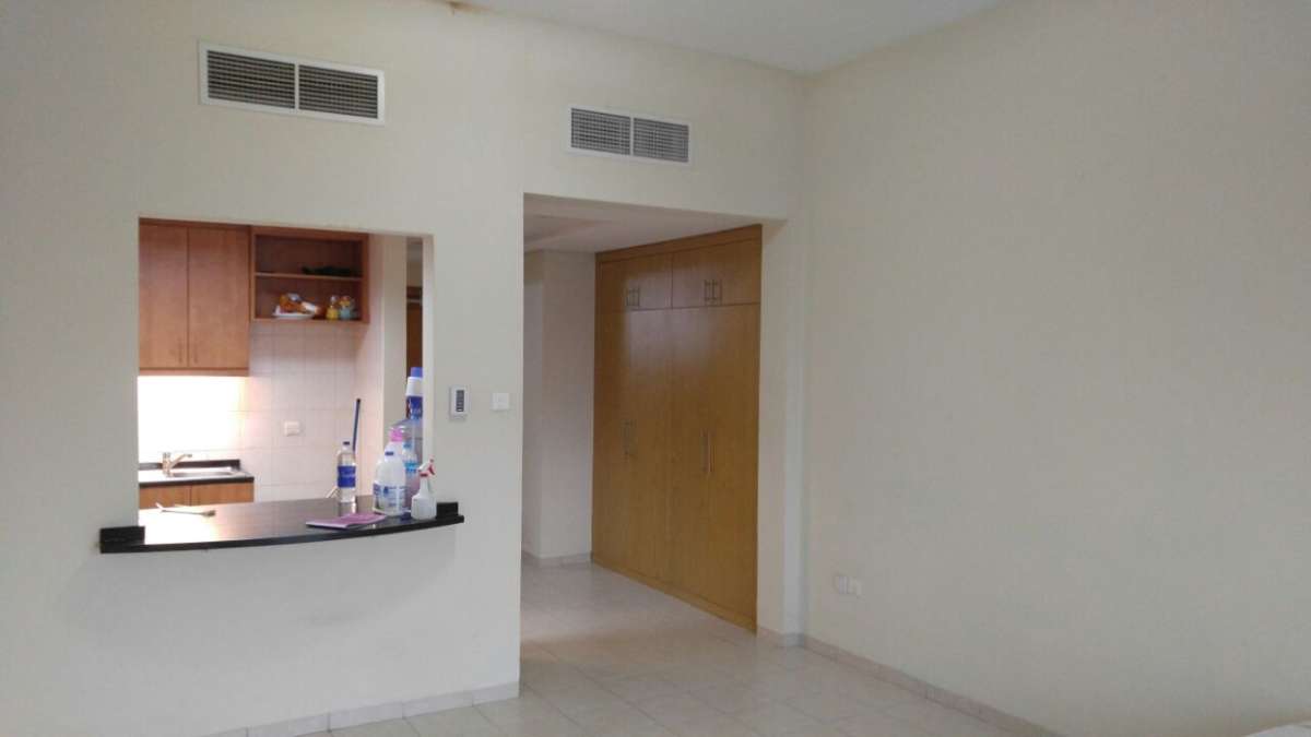 Building 163 in Mogul Cluster, Discovery Gardens, Dubai - Dubricks.