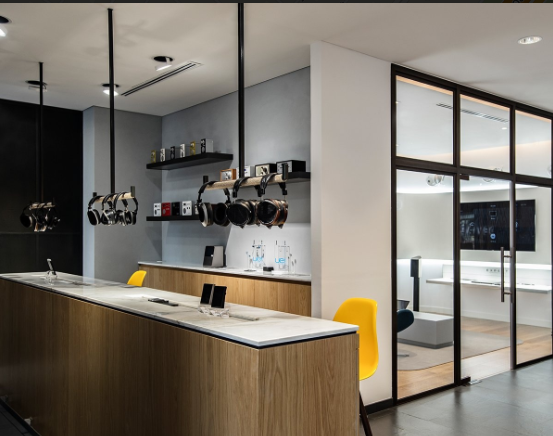 Emgate Building is located in Al Wasl Dubai.