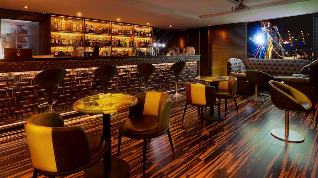 Lounge Interior - Millennium Central Downtown