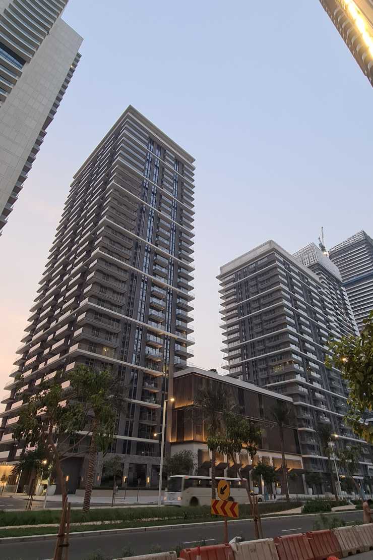 Luxury apartments in Beach isle Tower 2