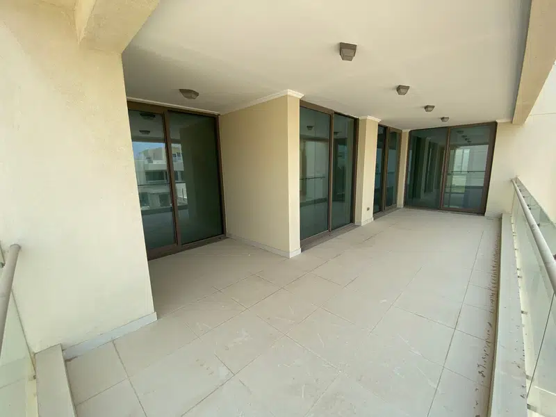 Signature Villa Balcony in Cluster 4