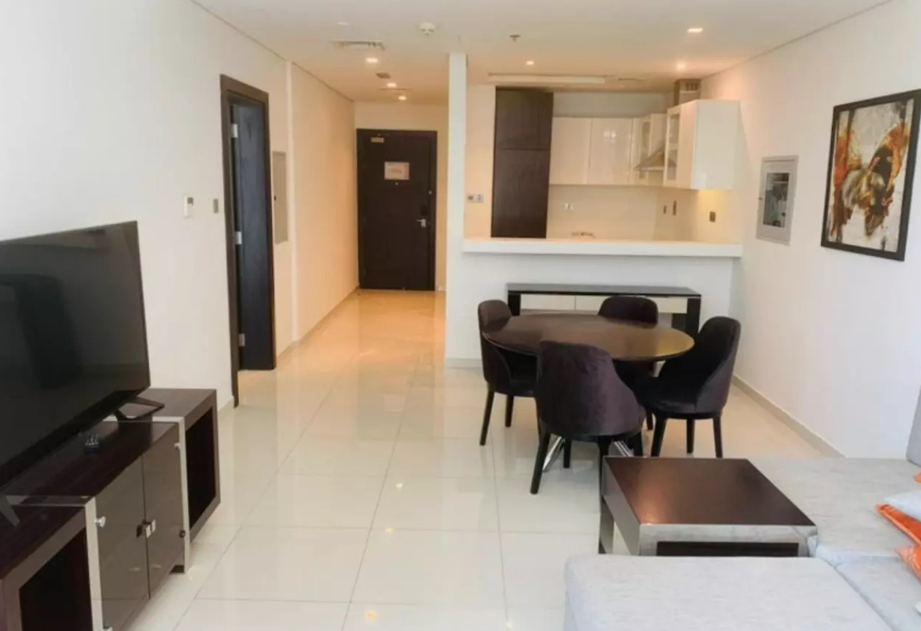 Spacious 1 bed in Golf Veduta