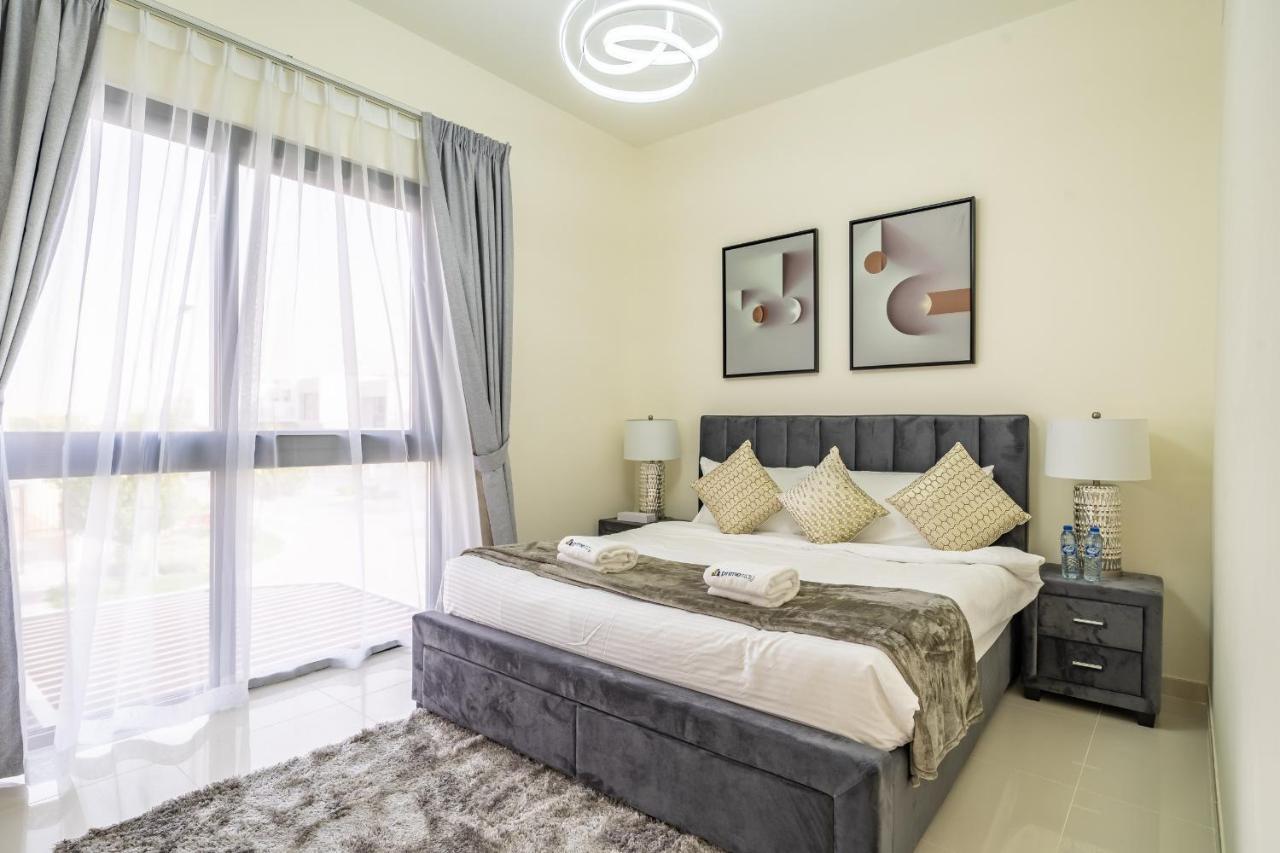 Spacious Villa for sale in Aster