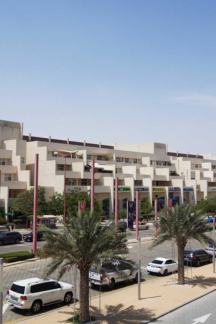 Spacious apartments for sale in Fox Hill 2