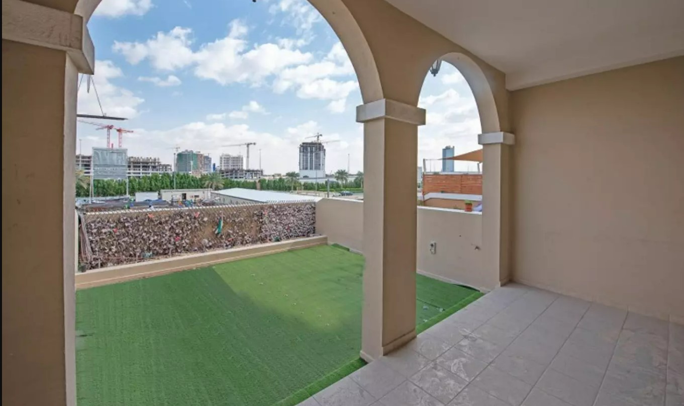 Terrace in Mirabella 8