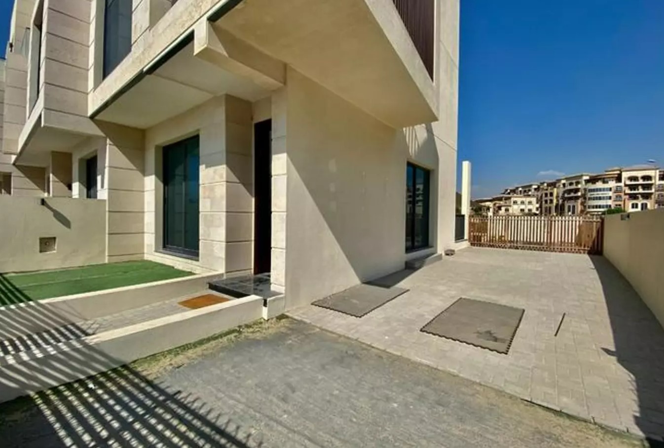 Townhouse for sale in Westar constellation Villas