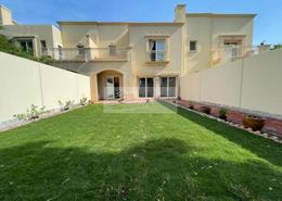 Villas with lawn in The springs