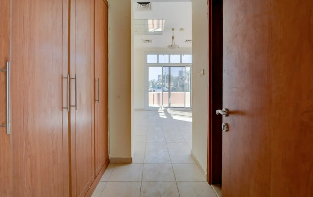 With Built-in wardrobes Apartment in Lavender 1