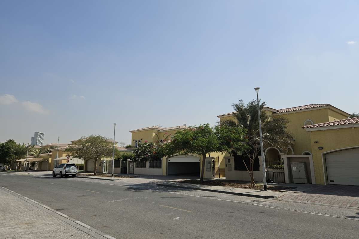 jumeirah-park-district-8_SbvIn_xl