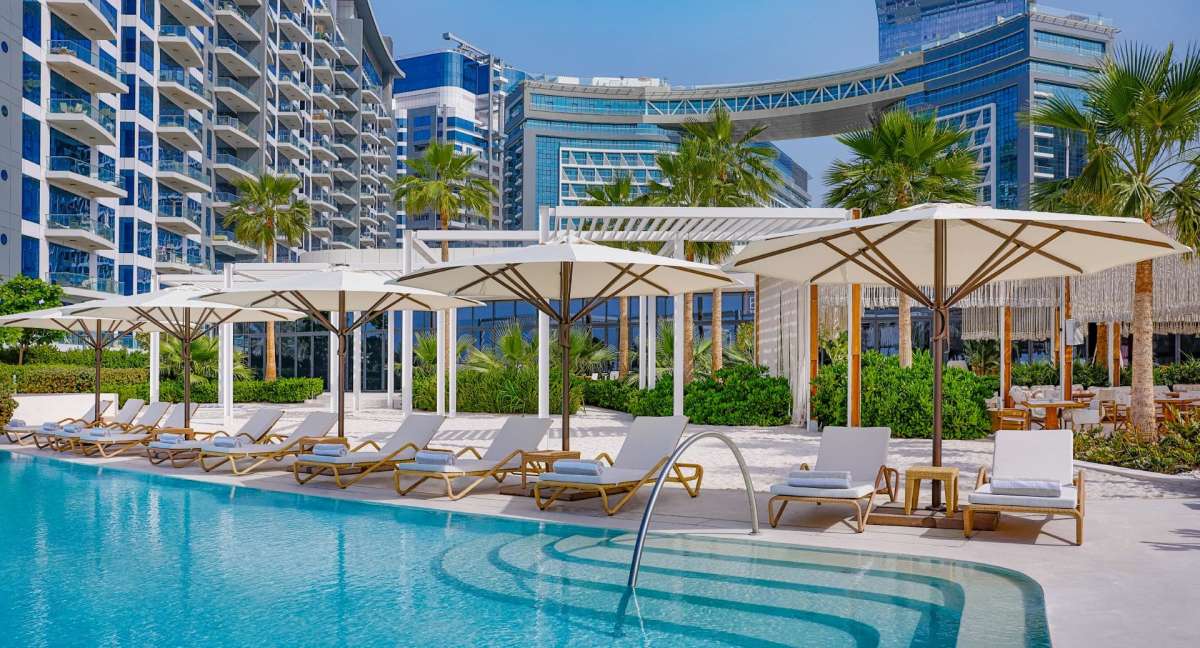 nh_collection_dubai_the_palm_hotel_8_beach_pool_copy_97
